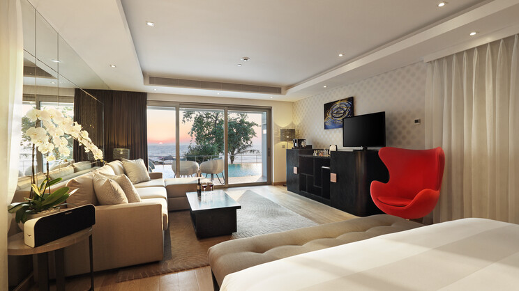 Double Six Luxury Hotel